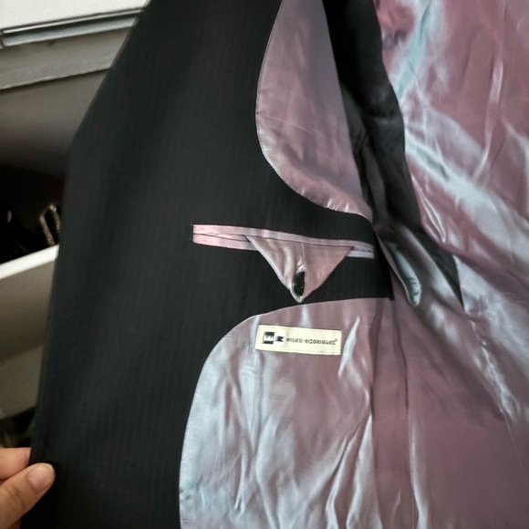 Men suit - Picture 3 of 7